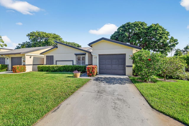 5 of 49 - 10 Ridge Point Drive #d, Boynton Beach, FL