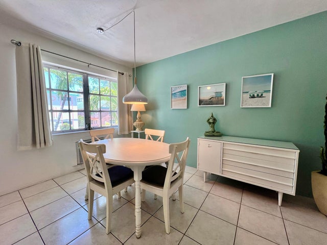 2 of 26 - 707 S 19th Avenue #7, Hollywood, FL