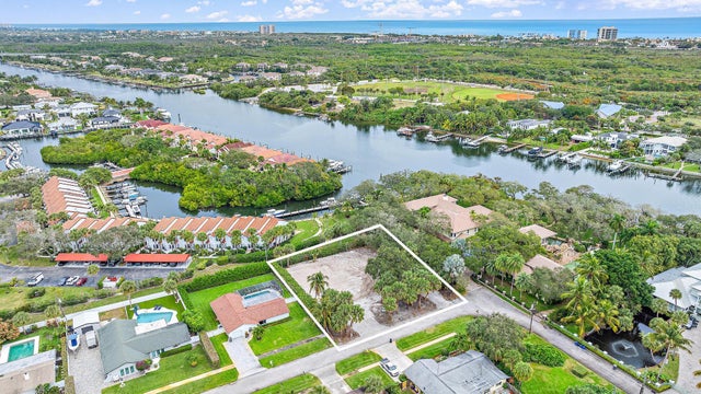 3 of 17 - 2267 Windsor Road, Palm Beach Gardens, FL