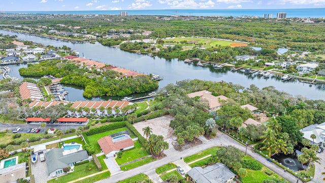 4 of 17 - 2267 Windsor Road, Palm Beach Gardens, FL