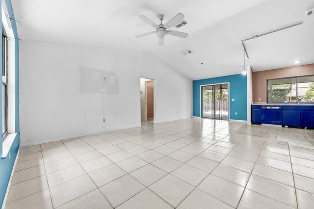 4 of 30 - 1192 Sw Irving Street, Port Saint Lucie, FL