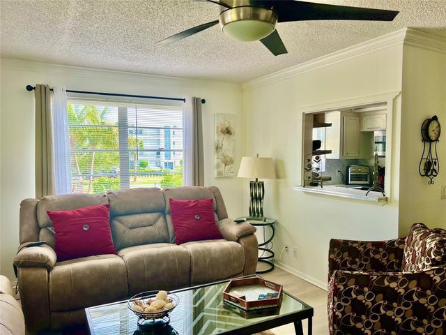 4 of 50 - 17 Markham A #17, Deerfield Beach, FL