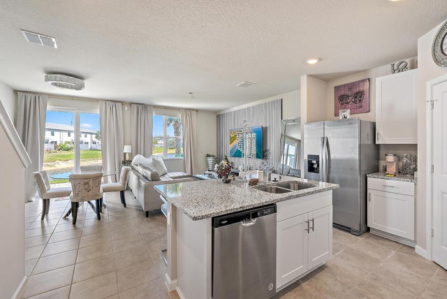 5646 Enclave Drive, Mangonia Park