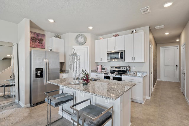 3 of 21 - 5646 Enclave Drive, Mangonia Park, FL