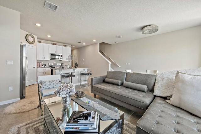 4 of 21 - 5646 Enclave Drive, Mangonia Park, FL