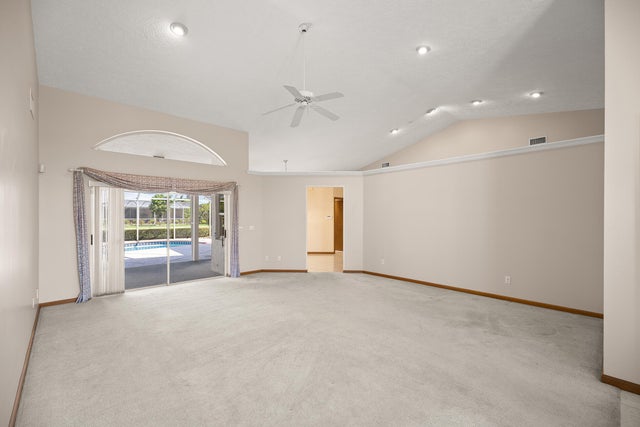4 of 25 - 165 Sw Hawthorne Circle, Port Saint Lucie, FL