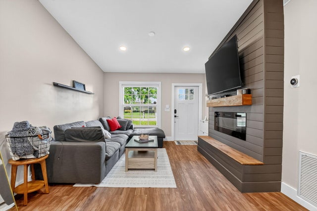 5 of 41 - 5178 Canal Circle S, Lake Worth, FL