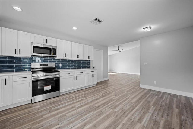 4 of 18 - 4600 Brook Drive, West Palm Beach, FL