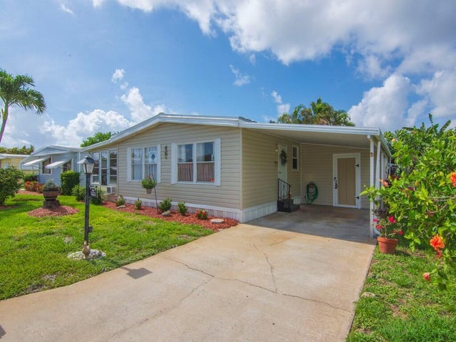 1 of 41 - 463 Onyx Way, Jensen Beach, FL