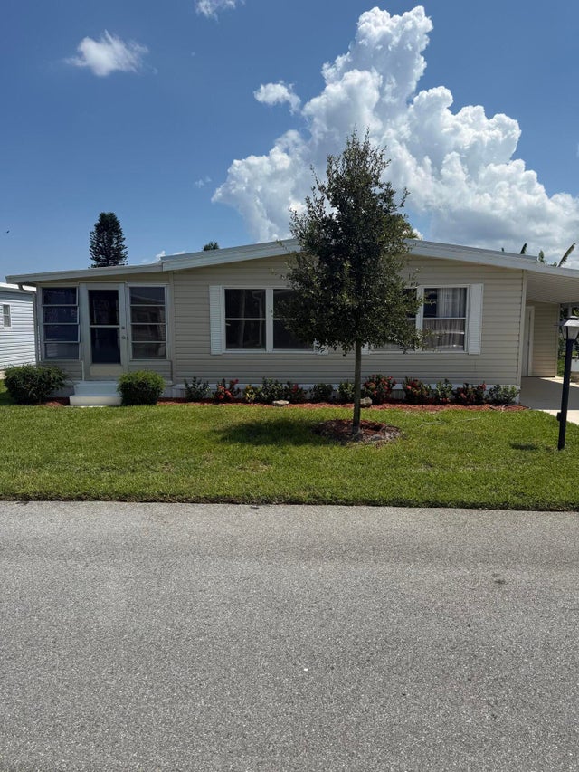 2 of 41 - 463 Onyx Way, Jensen Beach, FL