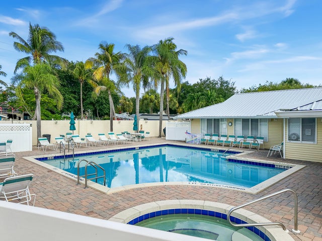 2 of 20 - 144 Se Village Drive #144, Port Saint Lucie, FL