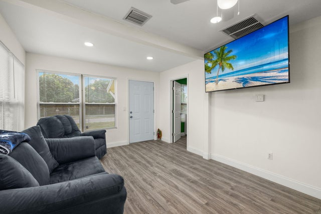 5 of 19 - 337 E Obispo Avenue, Clewiston, FL