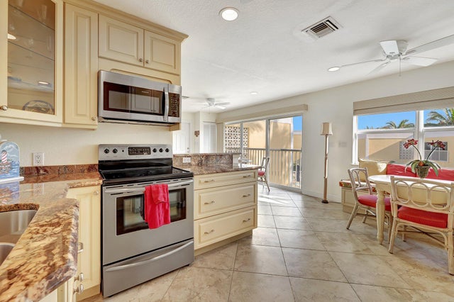 1 of 24 - 3541 Ne Ocean Boulevard #6, Jensen Beach, FL