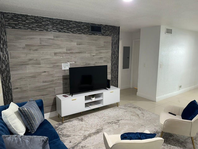 5 of 20 - 150 Ne 26th Court, Pompano Beach, FL