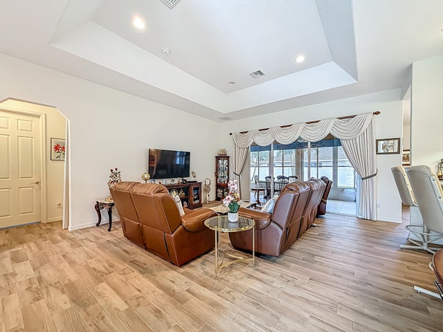 3 of 41 - 633 Se Dean Terrace, Port Saint Lucie, FL