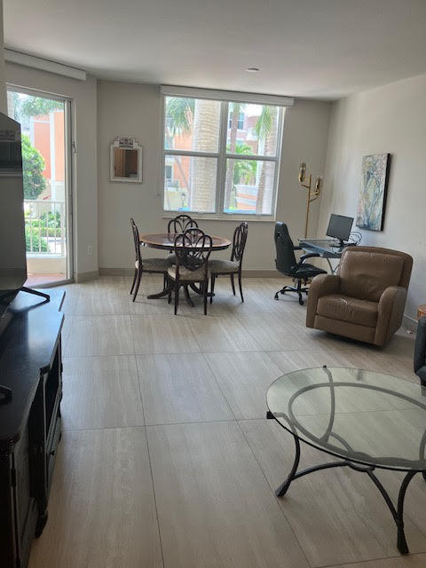 4 of 29 - 802 W Windward 204 Way #204, Lantana, FL