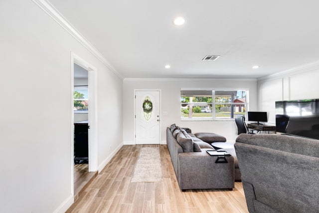 4 of 40 - 3099 Medinah Circle E, Lake Worth, FL