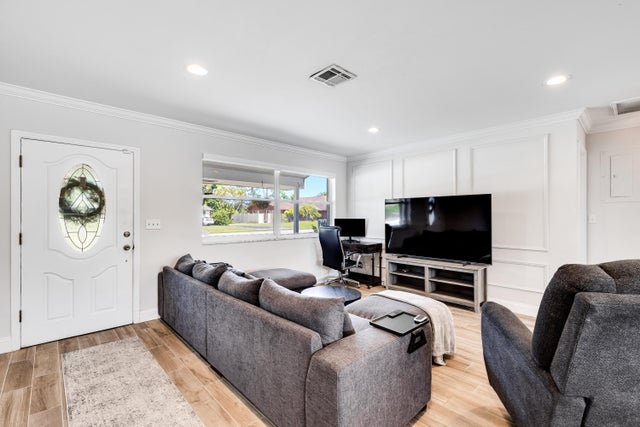 5 of 40 - 3099 Medinah Circle E, Lake Worth, FL