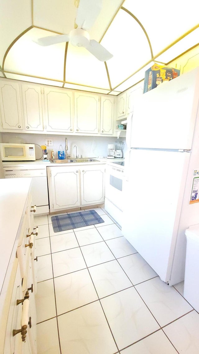 5 of 40 - 147 Bedford F, West Palm Beach, FL