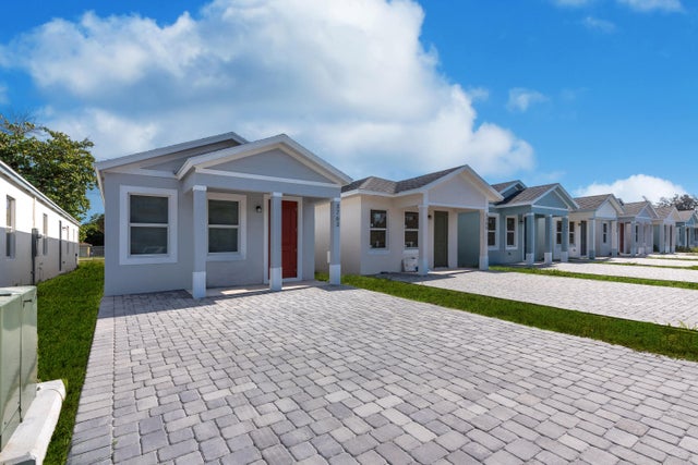 2 of 24 - 3731 Saginaw Avenue, West Palm Beach, FL