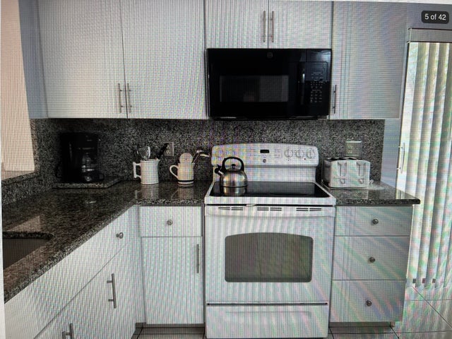 2 of 37 - 10915 Palm Lake Avenue #102, Boynton Beach, FL