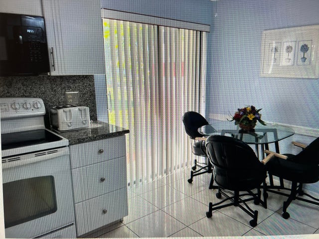 4 of 37 - 10915 Palm Lake Avenue #102, Boynton Beach, FL