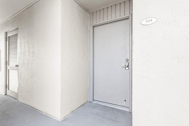 4 of 44 - 17 Royal Palm Way #504, Boca Raton, FL