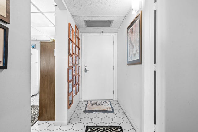 5 of 44 - 17 Royal Palm Way #504, Boca Raton, FL