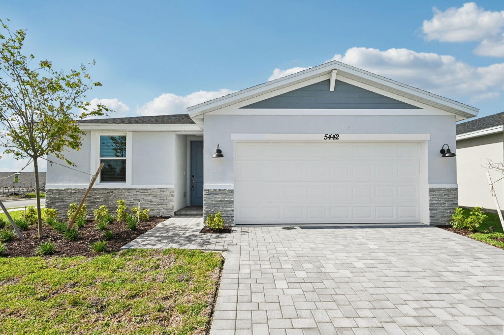 5442 Hampton Park Cir, Vero Beach