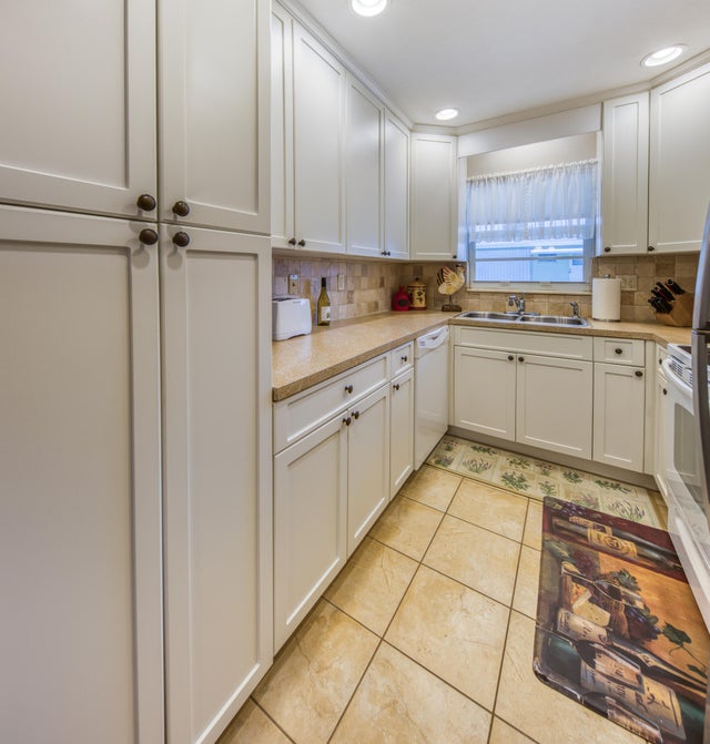 5 of 17 - 211 Bayview Avenue #a, Boynton Beach, FL