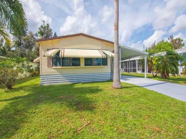 1 of 31 - 212 W Caribbean, Port Saint Lucie, FL