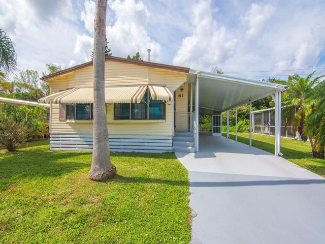 3 of 31 - 212 W Caribbean, Port Saint Lucie, FL