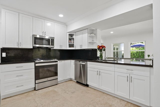 4 of 23 - 2651 Ne 51st Court, Lighthouse Point, FL