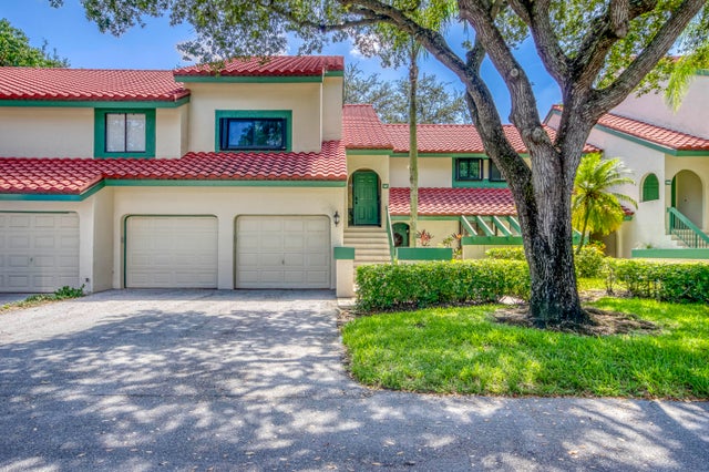1 of 17 - 10 Lexington Lane E #b, Palm Beach Gardens, FL
