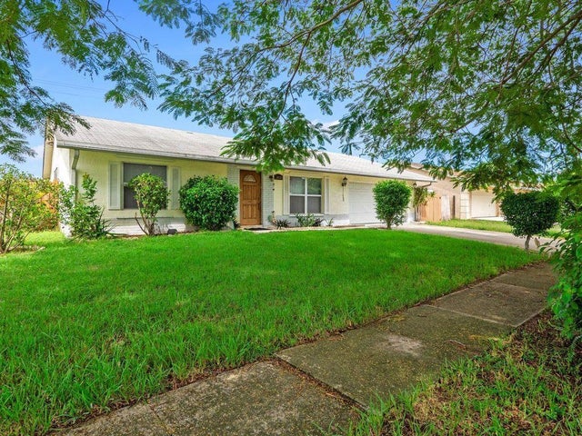 2 of 32 - 6088 Plains Drive, Lake Worth, FL
