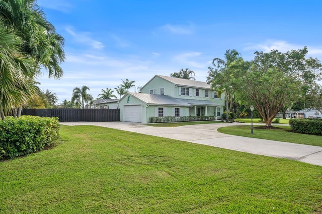 3 of 44 - 864 Whippoorwill Row, West Palm Beach, FL
