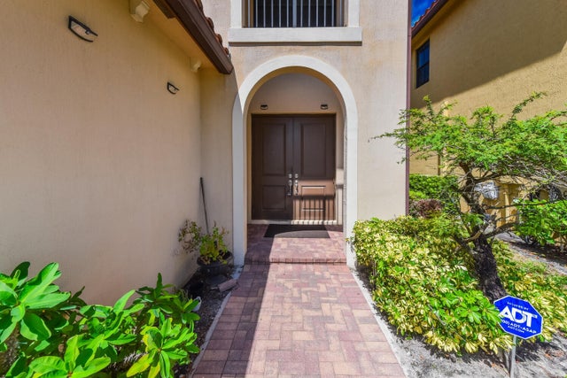 2 of 26 - 4907 Nw 51st Terrace, Tamarac, FL