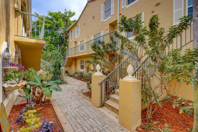 5 of 65 - 1040 Lake Shore Drive #202, Lake Park, FL