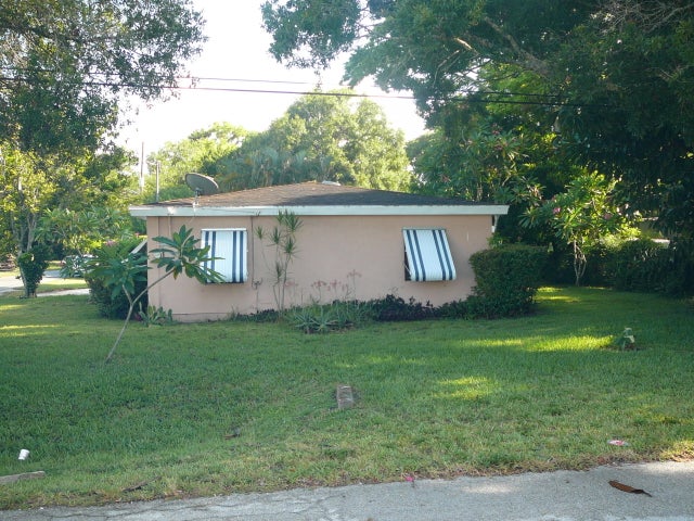 4 of 32 - 2101 S 33rd Street, Fort Pierce, FL