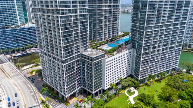 1 of 26 - 485 Brickell Avenue #2506, Miami, FL