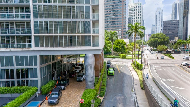 2 of 26 - 485 Brickell Avenue #2506, Miami, FL