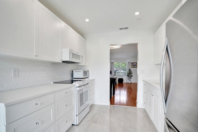 5 of 68 - 32 Abbey Lane #205, Delray Beach, FL