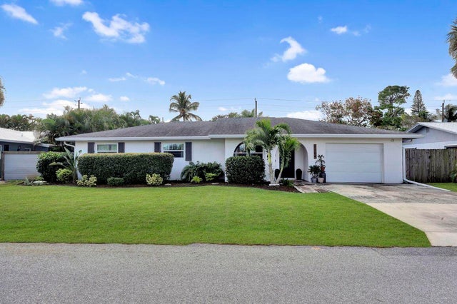 3 of 32 - 1104 Nw 12th Terrace, Stuart, FL