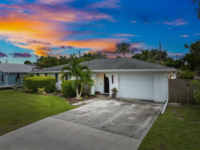 4 of 32 - 1104 Nw 12th Terrace, Stuart, FL