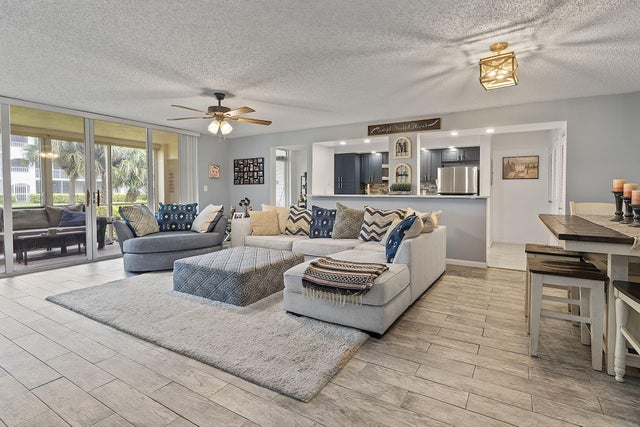 1 of 41 - 110 Half Moon Circle #d1, Hypoluxo, FL