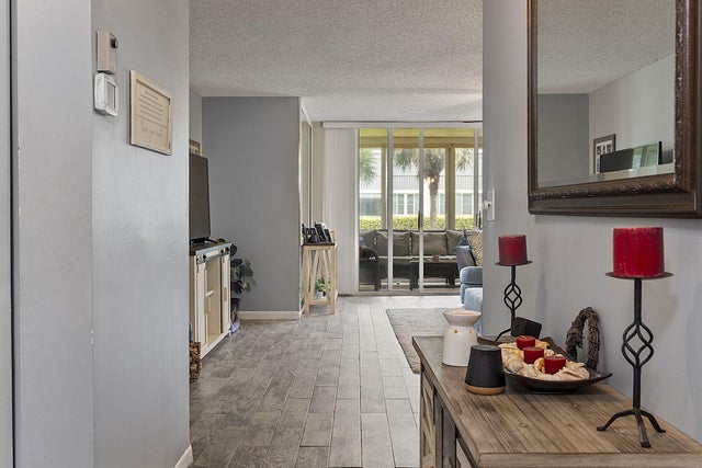 3 of 41 - 110 Half Moon Circle #d1, Hypoluxo, FL