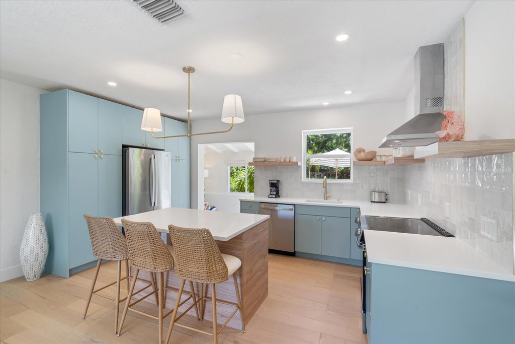 353 Gregory Rd, West Palm Beach