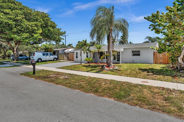 2 of 57 - 2920 Ne 8th Terrace, Pompano Beach, FL