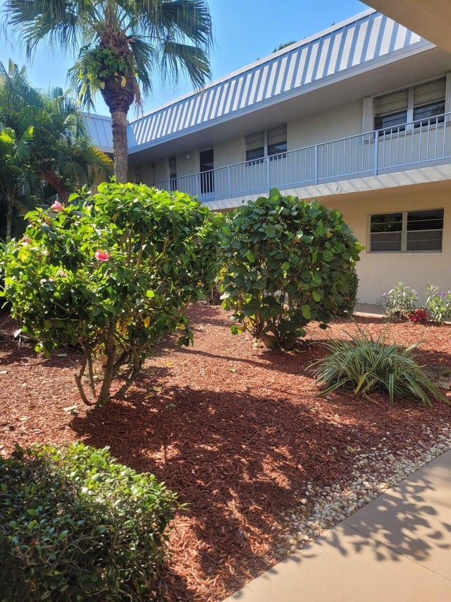 5 of 11 - 2302 Sunrise Boulevard #201, Fort Pierce, FL
