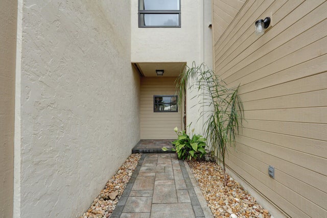 5 of 74 - 1102 Se Mitchell Avenue #203, Port Saint Lucie, FL